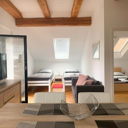 Ela'S Apartment Komenda Екстер'єр фото