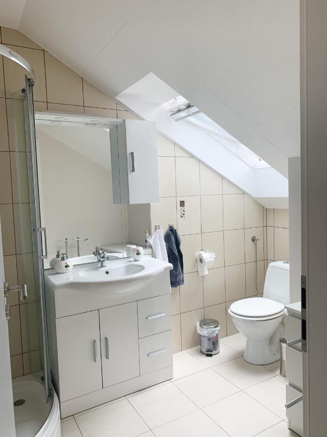 Ela'S Apartment Komenda Екстер'єр фото