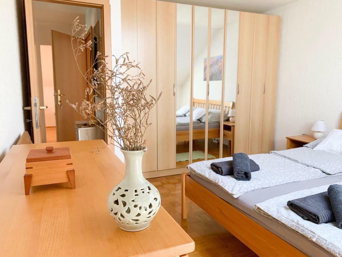 Ela'S Apartment Komenda Екстер'єр фото